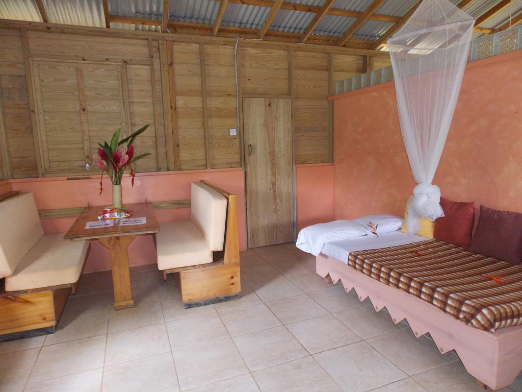 Roots Jungle Retreat Villa Marigot Kültér fotó